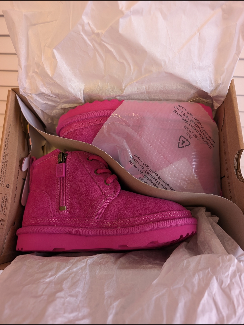UGG Kids Neumel II Boots in Bright Pink